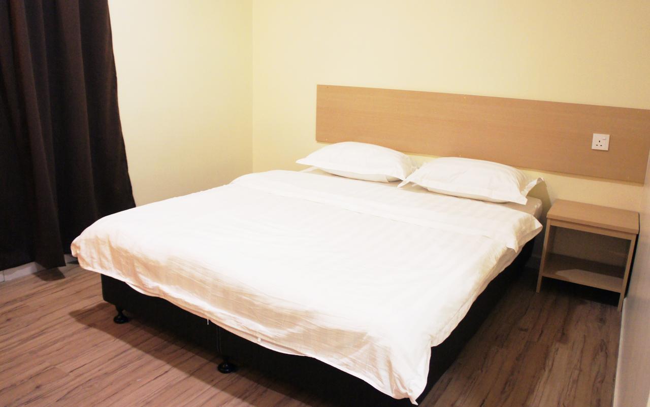 No.31 Maple Inn Simpang Ampat  Extérieur photo